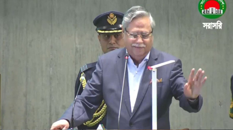 ছাত্র-জনতার আন্দোলনে নতুন গণতান্ত্রিক বাংলাদেশের সূচনা: রাষ্