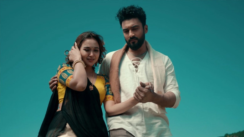 রোশান ও চমকের রসায়নে আসছে ‘প্রেমের গল্প’