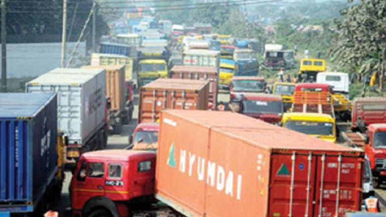 ঈদযাত্রা নির্বিঘ্ন করতে ১৭–২৩ মার্চ মহাসড়কে ট্রাক-লরি চলাচল 