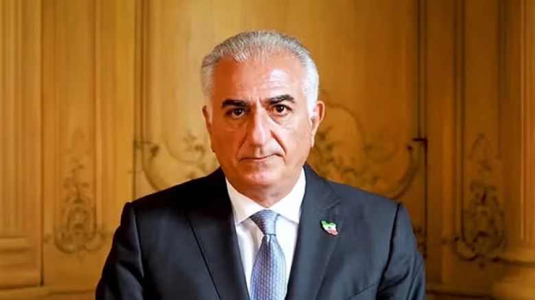 ইরানের সরকার পতনের পর অন্তর্বর্তী নেতৃত্বে থাকতে চান রেজা পা