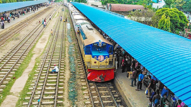 ঈদযাত্রা নির্বিঘ্ন করতে বিমানবন্দর স্টেশনে থামবে না ৯ ট্রেন