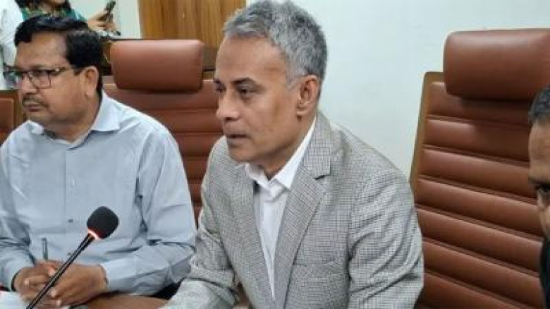 ঈদযাত্রায় বাসভাড়া বাড়েনি, দাবি সড়কমন্ত্রীর