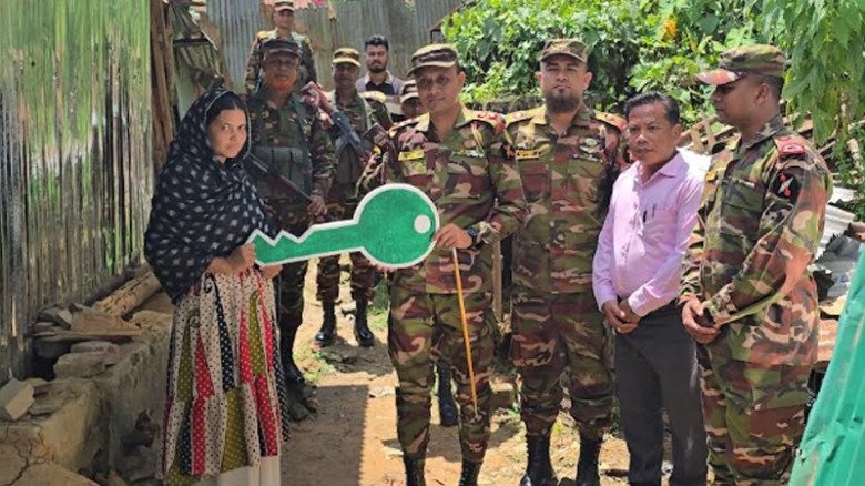 রাঙামাটিতে সেনাবাহিনীর উদ্যোগে ২০ পরিবার পেল নতুন ঘর
