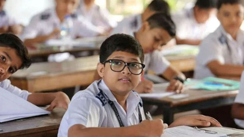 লটারি নয়, পরীক্ষা দিয়ে স্কুলে ভর্তি—ঘোষণা শিক্ষামন্ত্রীর