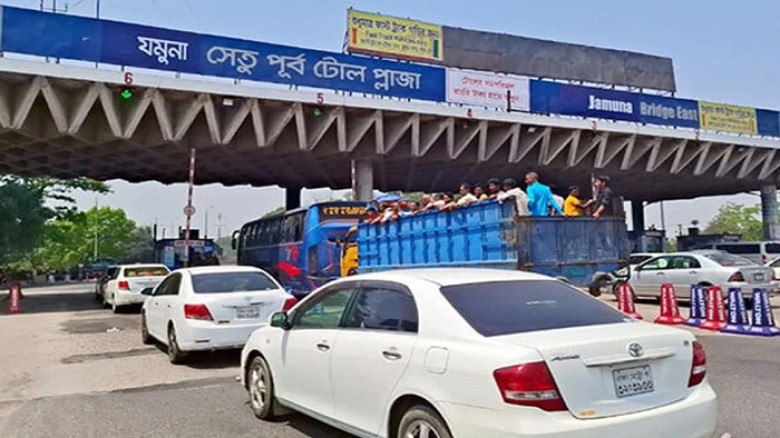ঈদযাত্রায় যমুনা সেতুতে বাড়ছে যানবাহন, টোল আদায় ২.৩৯ কোটি
