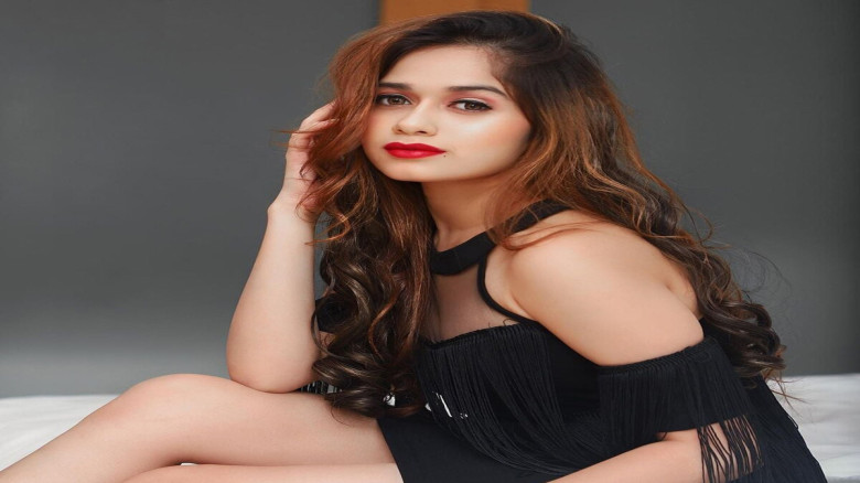 গাড়ি ধাওয়া ও হেনস্তা, আতঙ্কে অভিনেত্রী জান্নাত