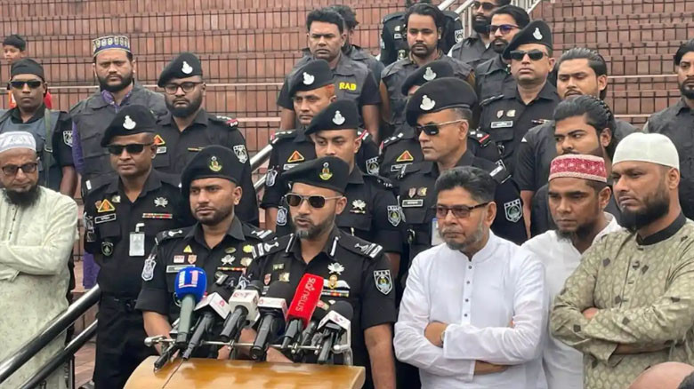 ‘ঈদে চুরি-ছিনতাই রোধে তৎপর র‍্যাব’