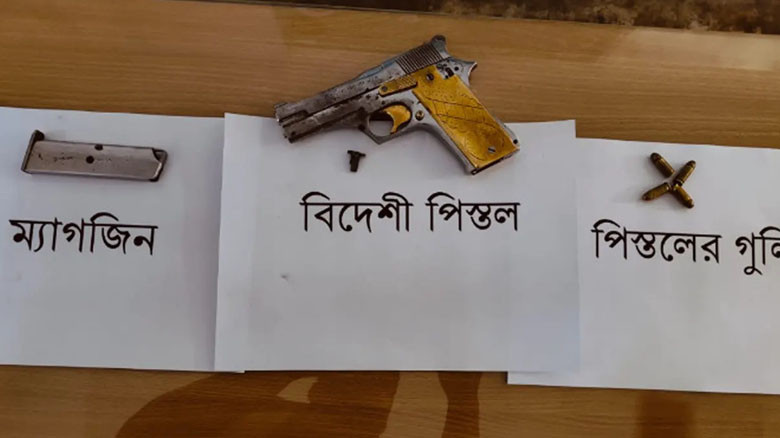 খিলগাঁওয়ে বিদেশি পিস্তলসহ গ্রেপ্তার ২, প্রাইভেট কার জব্দ