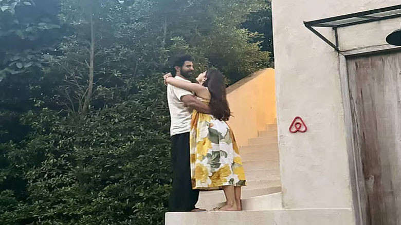 থাইল্যান্ডে হানিমুনে রাশমিকা মান্দানা ও বিজয় দেবারকোন্ডা