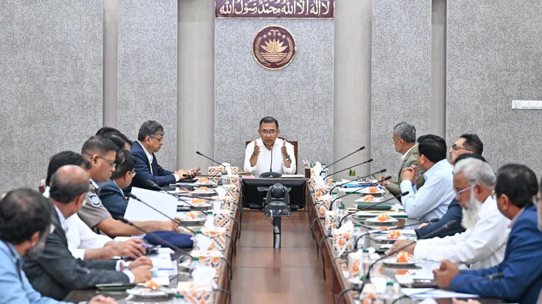 ঢাকার ট্রাফিক ব্যবস্থাপনা ঢেলে সাজাতে বড় উদ্যোগ সরকারের