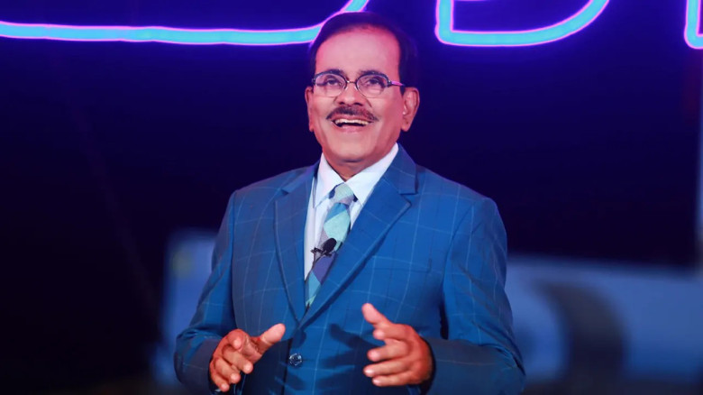 ভুয়া ফটোকার্ড নিয়ে সতর্ক করলেন হানিফ সংকেত