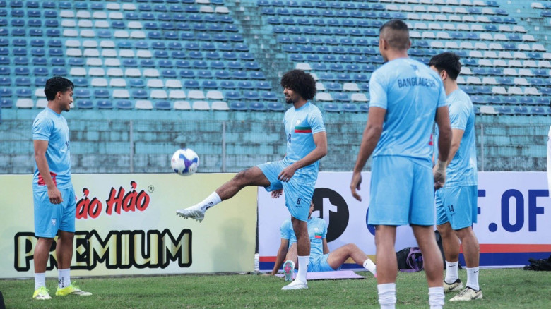 ভিয়েতনামের বিপক্ষে একাদশে হামজা, বাইরে জামাল