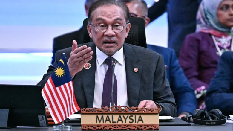 মালয়েশিয়ার তেল জাহাজ পেল ইরান থেকে হরমুজ প্রণালি পারাপারের