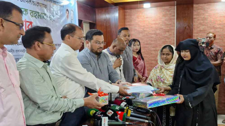 শহীদ পরিবারের পাশে প্রধানমন্ত্রী, বিয়ের খরচ বহন