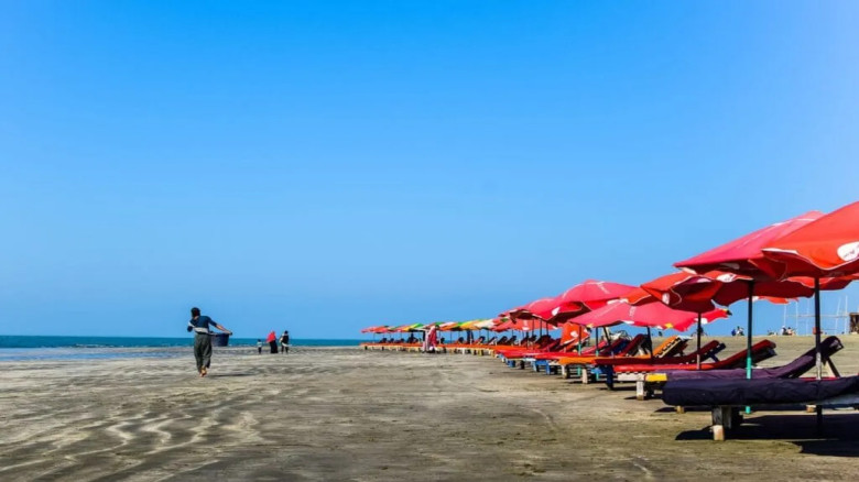 কম বাজেটে কুয়াকাটা ট্যুর, কোথায় যাবেন কীভাবে থাকবেন