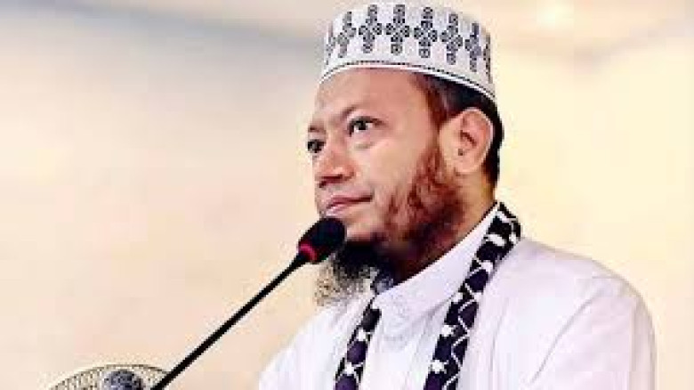 বিদ্যুৎমন্ত্রীকে ‘নাস্তিক’ বলায় আমির হামজার বিরুদ্ধে মামলা