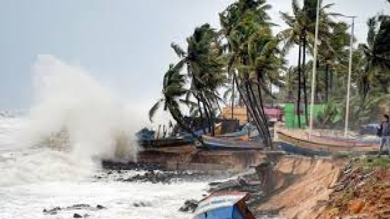 ৬০ কিমি বেগে ঝড় হতে পারে দেশের বিভিন্ন অঞ্চলে