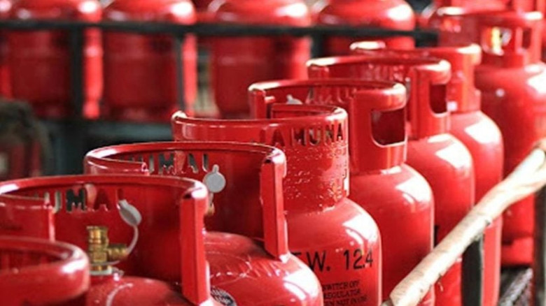 এলপিজির দামে বড় বৃদ্ধি, ১২ কেজি সিলিন্ডার এখন ১,৭২৮ টাকা