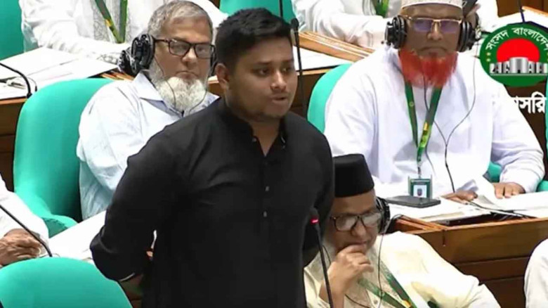 পেট্রোল পাম্পে তেলের সংকট: সংসদে প্রশ্ন তুললেন এমপি