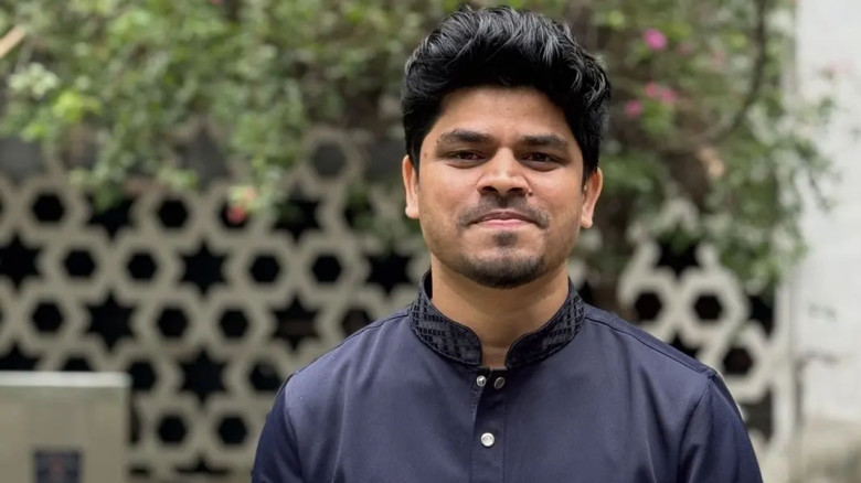 ফেসবুক স্ট্যাটাসে আমির হামজাকে নিয়ে তাহসিনের মন্তব্য