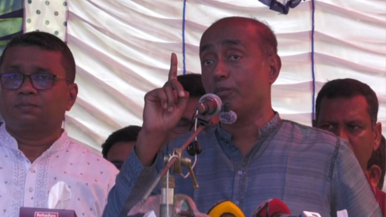 ঝিনাইদহে আইনমন্ত্রীর ঘোষণা: কালোবাজারি করলে প্রয়োজনে মৃত্যু