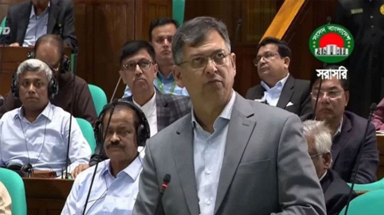 সংবিধান ‘সংস্কার’ নয়, ‘সংশোধন’—সংসদে স্বরাষ্ট্রমন্ত্রীর বক্ত