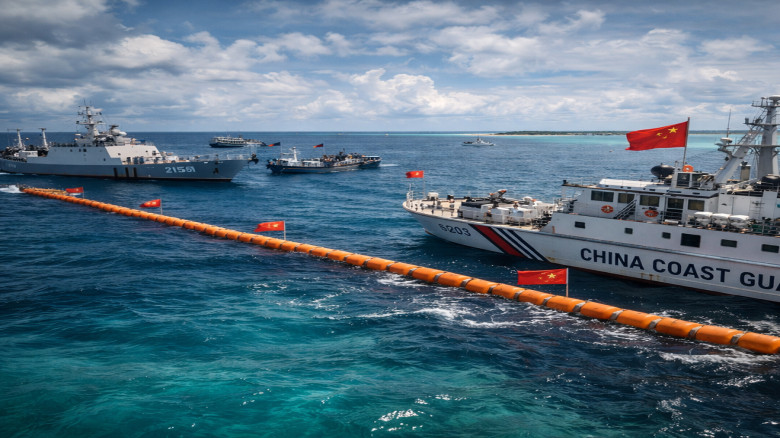 দক্ষিণ চীন সাগরে অবরোধ জোরদার, স্কারবরো শোলে চীনের নতুন পদক্