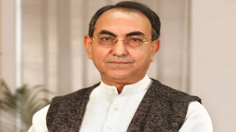 উন্নত চিকিৎসার জন্য মালয়েশিয়ায় নেওয়া হলো মির্জা আব্বাসকে