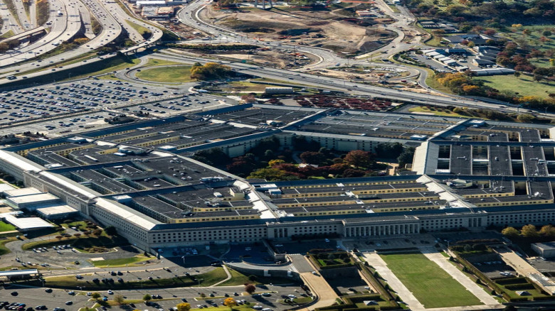 অস্ত্র সংকটে গাড়ি নির্মাতাদের দিকে ঝুঁকছে পেন্টাগন