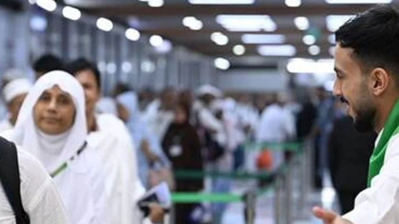 হজযাত্রীদের ঢল: ৮১ ফ্লাইটে সৌদিতে পৌঁছেছেন ৩২ হাজারের বেশি ব