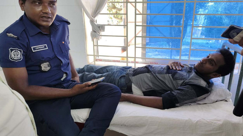 ফিলিং স্টেশনে কনস্টেবলকে মারধর, অভিযুক্ত বিএনপি নেতার ছেলে