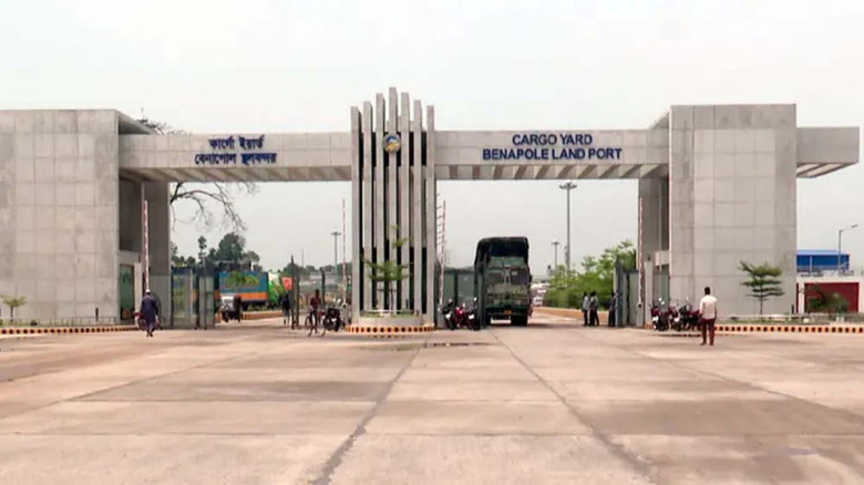 নির্বাচনকে ঘিরে বেনাপোল স্থলবন্দরে তিন দিনের সীমিত বাণিজ্য...