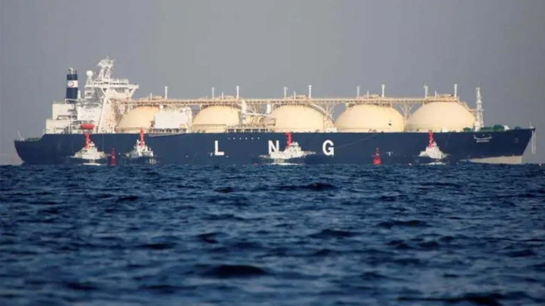 সংঘাতের পর প্রথমবার হরমুজ প্রণালি অতিক্রম করল এলএনজি জাহাজ