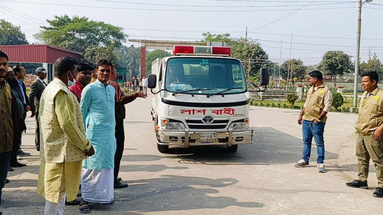 জেলগেটে বাবার লাশ দেখলেন কারাবন্দি নেতা