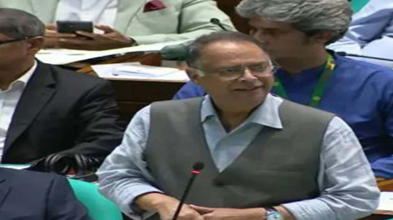 সংসদে জ্বালানিমন্ত্রী: “পেট্রোলের লাইন নেই, লোডশেডিংও কমেছে”