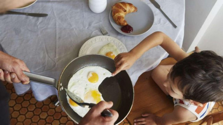 শিশুর মস্তিষ্ক ও শরীর গঠনে দরকার যেসব পুষ্টি