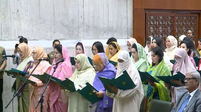সংরক্ষিত নারী আসনের নতুন সংসদ সদস্যদের শপথ সম্পন্ন