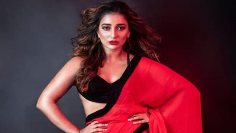 পিছিয়ে থেকেও জয়ের আশা ছাড়েননি সায়ন্তিকা
