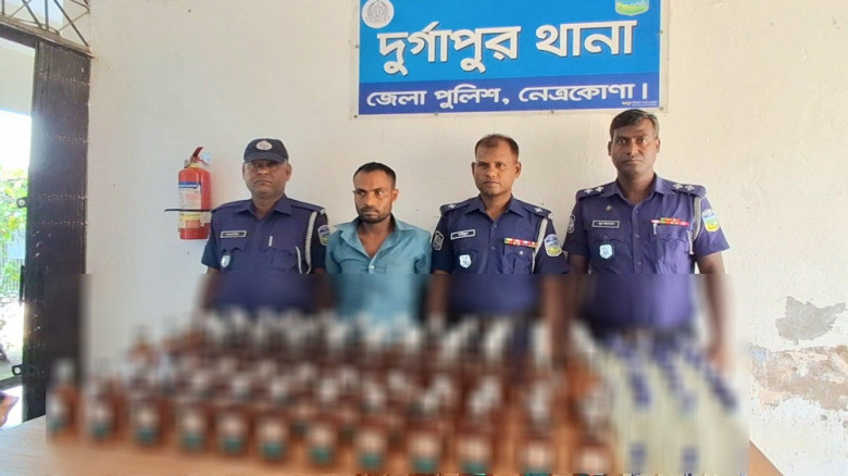 দুর্গাপুরে ৮০ বোতল ভারতীয় মদ জব্দ, একজন গ্রেপ্তার