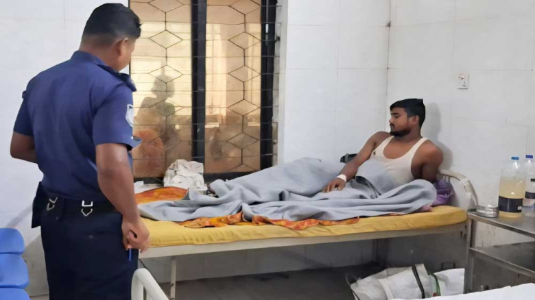 গাইবান্ধায় তৃতীয় শ্রেণির শিক্ষার্থীকে ধর্ষণচেষ্টা, অভিযুক্ত 