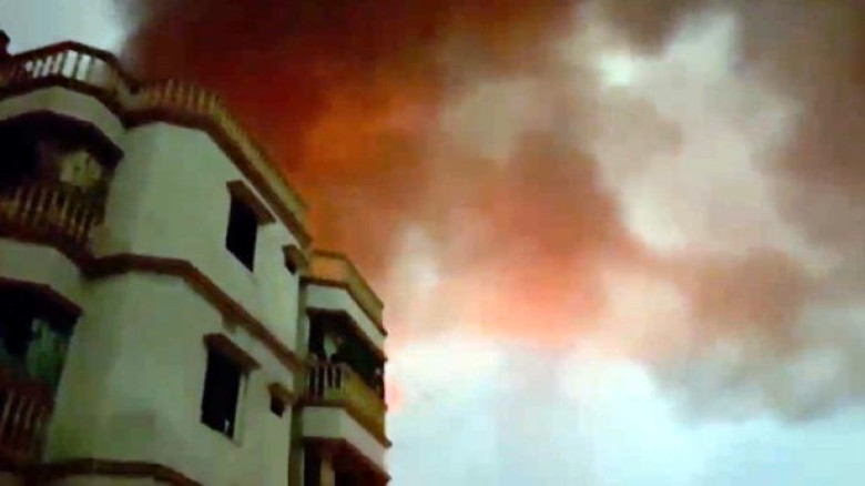 বাড্ডায় চিপস কারখানায় ভয়াবহ অগ্নিকাণ্ড, দুই কর্মচারীর মৃত্যু