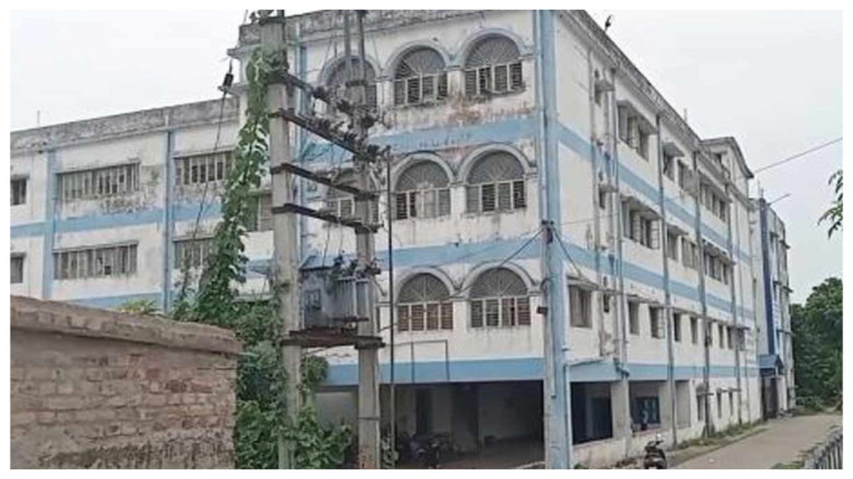 অনুপ্রবেশকারী সন্দেহে পশ্চিমবঙ্গে ১২ জনকে হোল্ডিং সেন্টারে র