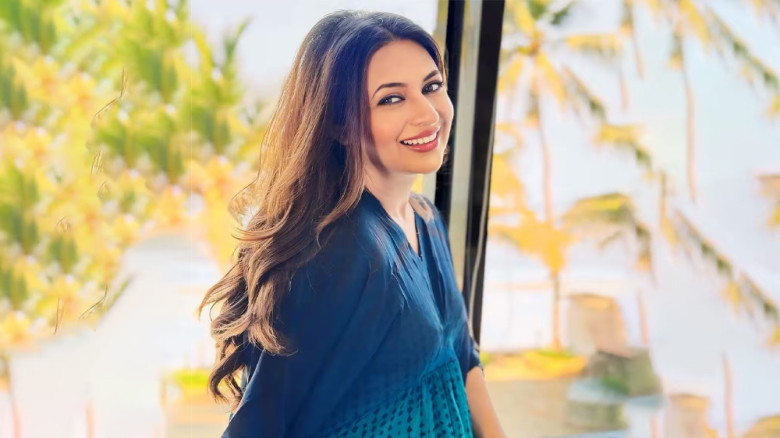 বিয়ের ১০ বছর পর যমজ সন্তানের মা হলেন অভিনেত্রী