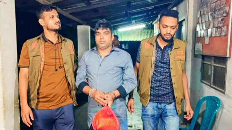 রাজধানী থেকে আটক সাবেক যুবদল নেতা এখন ডিবি হেফাজতে
