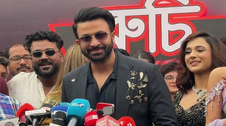 ‘ফিল্ম পলিটিক্সের শিকার’ প্রসঙ্গে কী বললেন শাকিব খান?