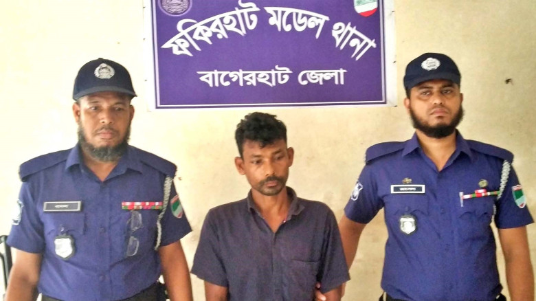শিশুর ওপর নির্যাতনের অভিযোগে প্রতিবেশী গ্রেপ্তার