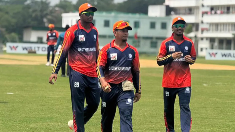 টাকা না পাওয়ায় ব্রাদার্সের ক্রিকেটারদের ম্যাচ বর্জন