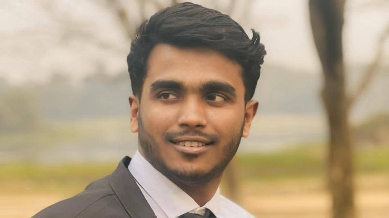 নেত্রকোনায় জাবি শিক্ষার্থীকে হেনস্তার অভিযোগ, ভাইরাল ভিডিও ঘ