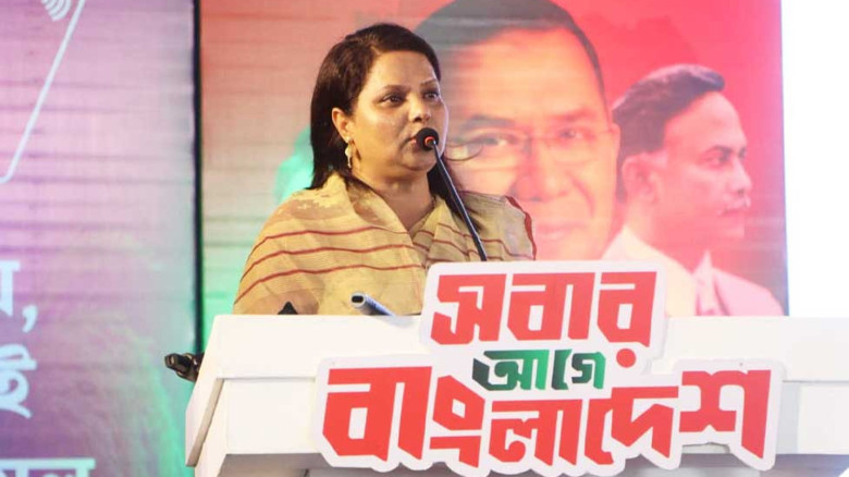 ফ্যামিলি কার্ড অসচ্ছল পরিবারের সক্ষমতার প্রতীক হয়ে উঠবে: ডিস
