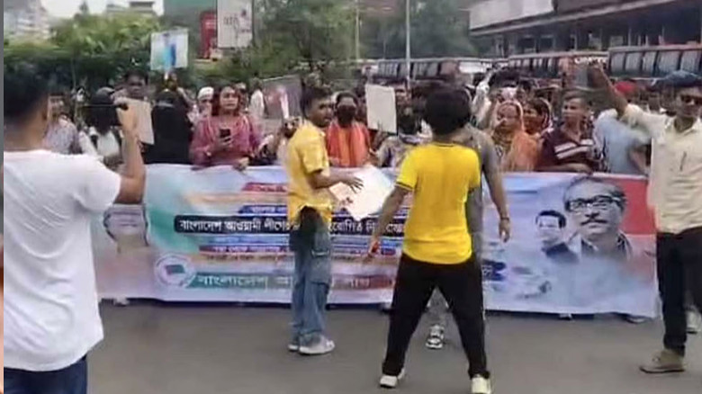 রাজধানীতে ককটেল ফাটিয়ে নিষিদ্ধ ছাত্রলীগের মিছিল, আটক ২